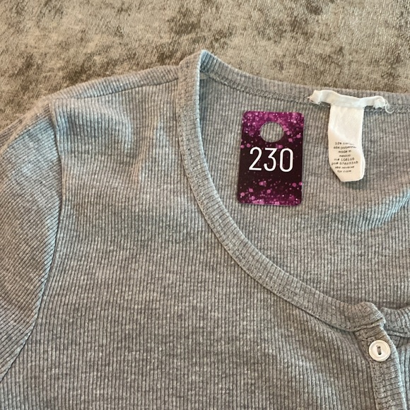Full Tilt/Pac Sun size XL ribbed cropped button up gray top. {230} - Picture 8 of 8